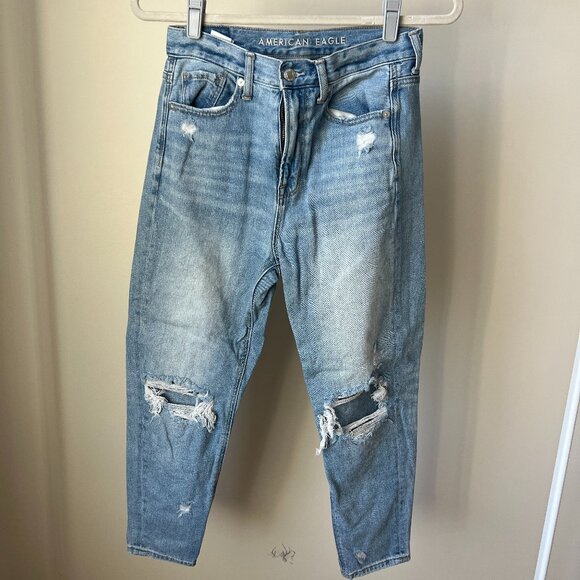 American Eagle Outfitters Denim - AE Mom Jean